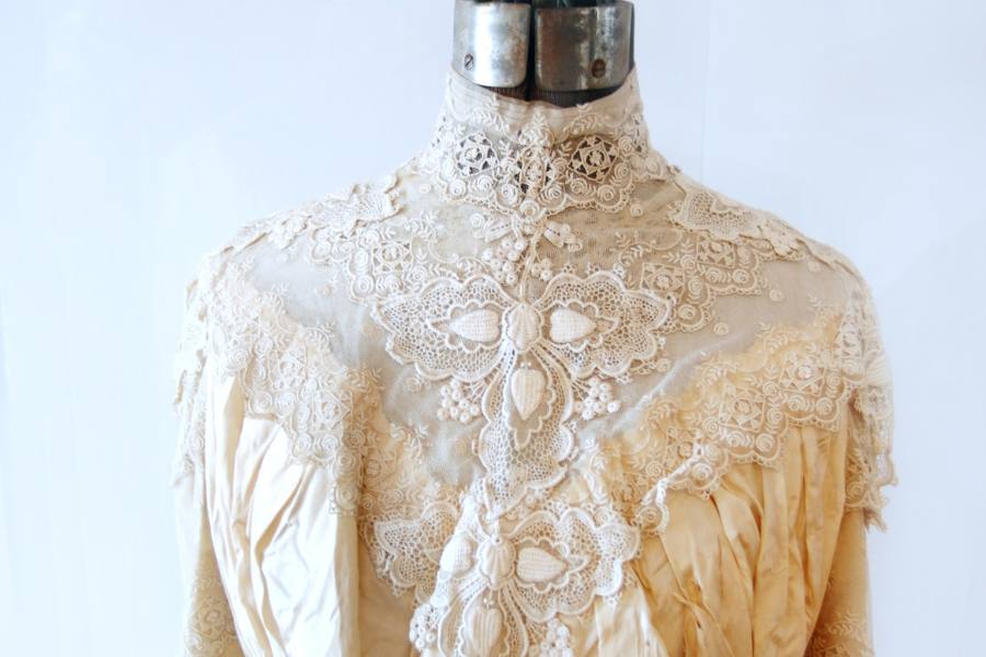 vintage wedding dress