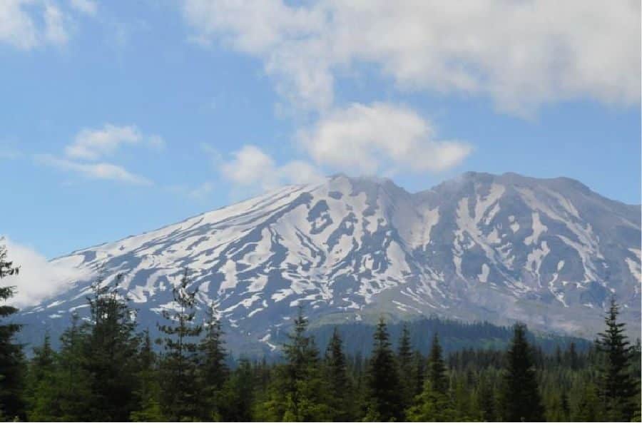 Mt St. Helens makes a great day trip from Seattle