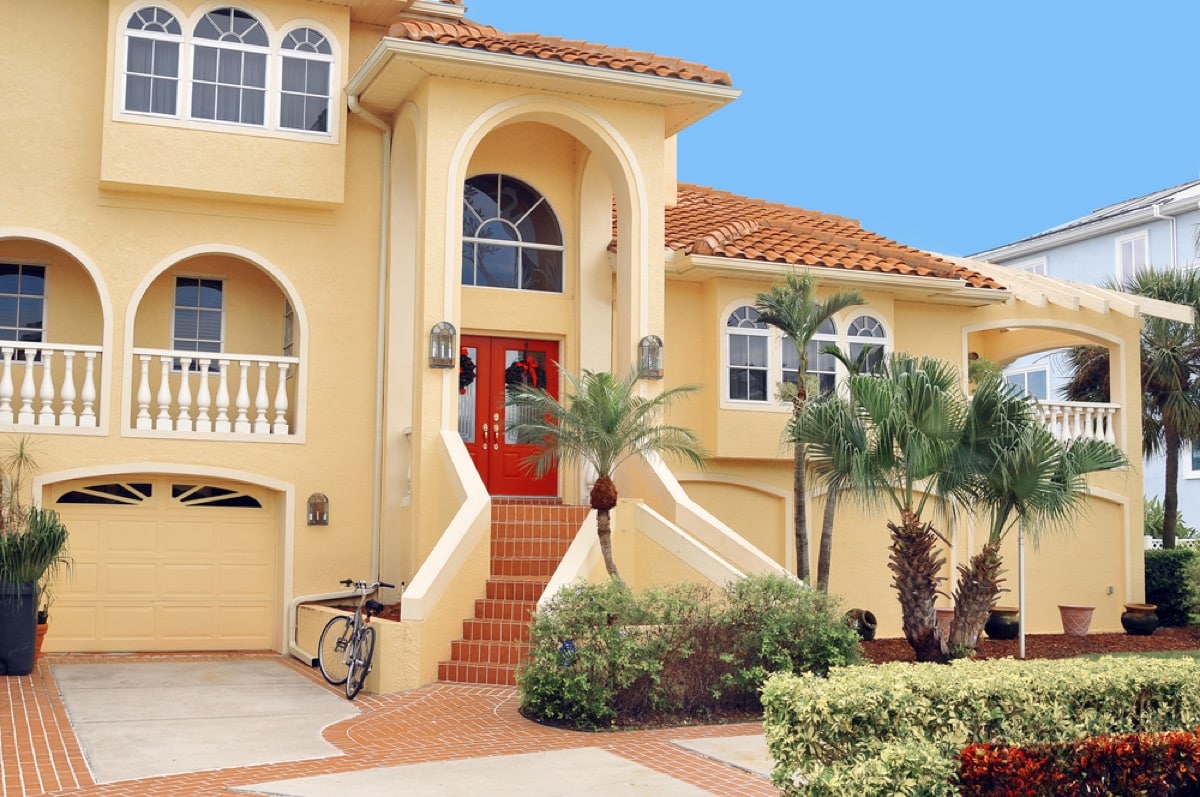 house in tropics or Florida