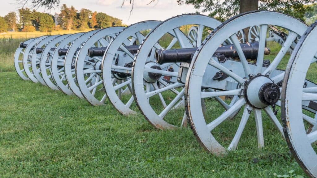Line of Cannons